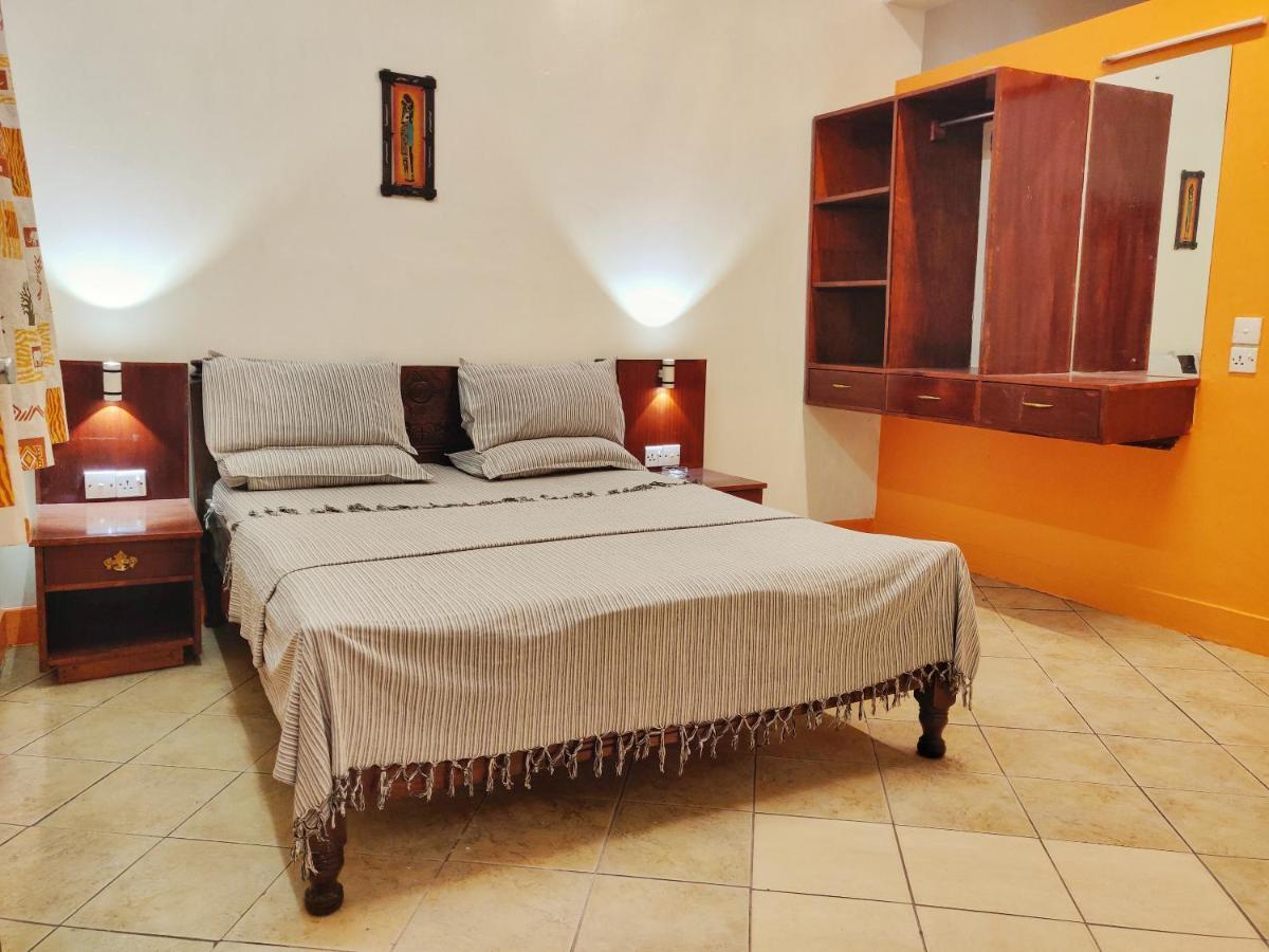 Marigold Guest House Момбаса Екстериор снимка